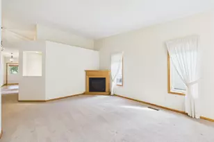 920 Evergreen Ct, Vadnais Heights, MN 55127 - Photo 11