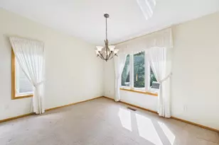 920 Evergreen Ct, Vadnais Heights, MN 55127 - Photo 13