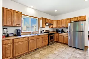 6814 Wildflower Dr S, Cottage Grove, MN 55016 - Photo 7