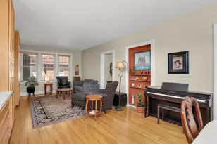 127 Lexington Parkway S, Saint Paul, MN 55105 - Photo 9