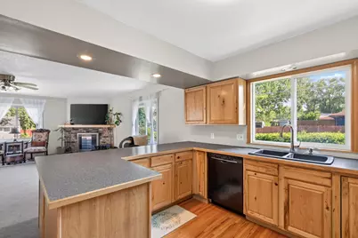8945 Colfax Avenue S, Bloomington, MN 55420 - Photo 3
