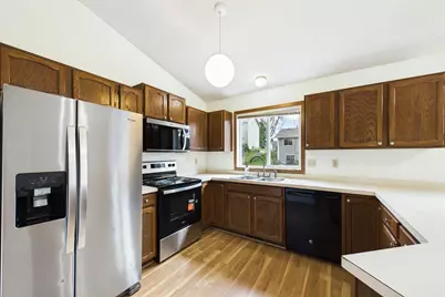 6665 13th Street Court N, Oakdale, MN 55128 - Photo 9