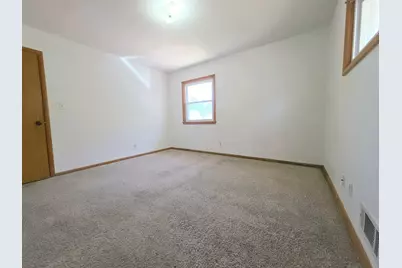 1515 Birmingham Street, Saint Paul, MN 55106 - Photo 9