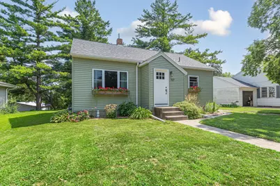 707 N Hennepin Street, Winthrop, MN 55396 - Photo 1