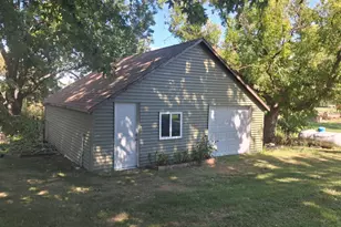410 W Pleasant Ave, Elizabeth, MN 56533 - Photo 3