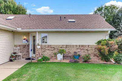 9205 Yorkshire Lane, Brooklyn Park, MN 55443 - Photo 3