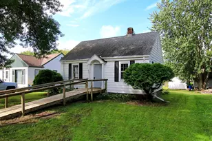 826 Bradley Ave, Gibbon, MN 55335 - Photo 1