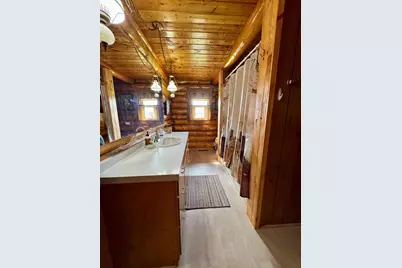 39090 State Highway 313, Warroad, MN 56763 - Photo 19