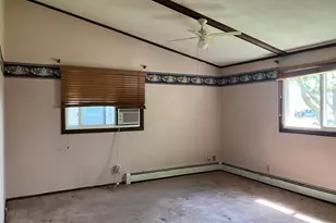 16 S St SW, Dodge Center, MN 55927 - Photo 9