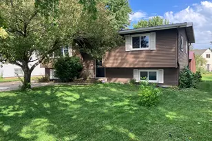 16 S St SW, Dodge Center, MN 55927 - Photo 1