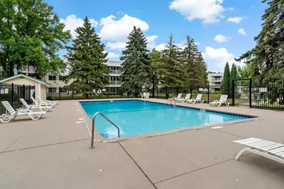 132 Demont Avenue E #325, Little Canada, MN 55117 - Photo 21