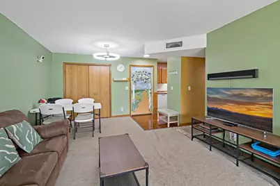 132 Demont Avenue E #325, Little Canada, MN 55117 - Photo 9