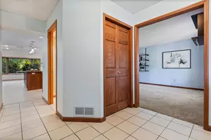 8818 Belvedere Dr, Eden Prairie, MN 55347 - Photo 15
