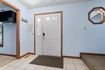 8818 Belvedere Drive, Eden Prairie, MN 55347 - Photo 13