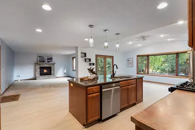 8818 Belvedere Drive, Eden Prairie, MN 55347 - Photo 5