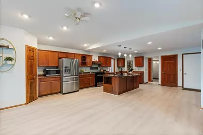 8818 Belvedere Drive, Eden Prairie, MN 55347 - Photo 9