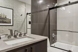 1201 Yale Pl, Minneapolis, MN 55403 - Photo 31
