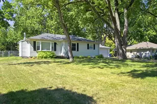 125 Hackberry Hill, Orono, MN 55356 - Photo 3