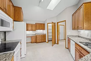 3801 Impatiens Ln N, Brooklyn Park, MN 55443 - Photo 15