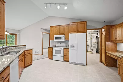 3801 Impatiens Lane N, Brooklyn Park, MN 55443 - Photo 17