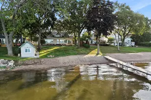 7 S Shore Dr, Forest Lake, MN 55025 - Photo 5