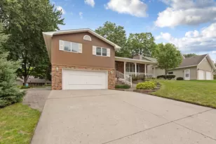 2533 Woodland Dr, Faribault, MN 55021 - Photo 1