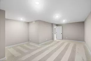 17852 Ellsworth Dr, Lakeville, MN 55044 - Photo 17