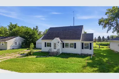 1025 7th Street S, Saint James, MN 56081 - Photo 3