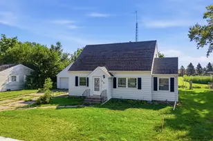 1025 7th St S, Saint James, MN 56081 - Photo 3