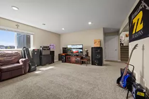1836 Fields Dr, Carver, MN 55315 - Photo 29