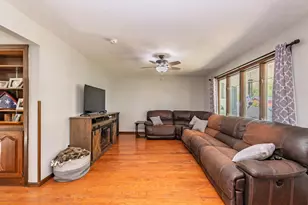906 10th St S, Benson, MN 56215 - Photo 11