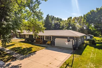 906 10th Street S, Benson, MN 56215 - Photo 3