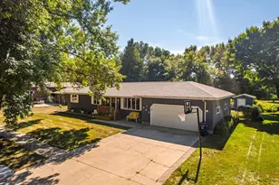 906 10th St S, Benson, MN 56215 - Photo 3