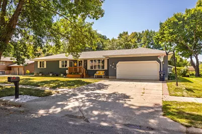 906 10th Street S, Benson, MN 56215 - Photo 1
