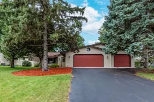 275 Little John Dr, Circle Pines, MN 55014 - Photo 25