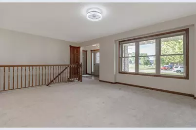12991 Meadow Creek Drive, New Ulm, MN 56073 - Photo 7