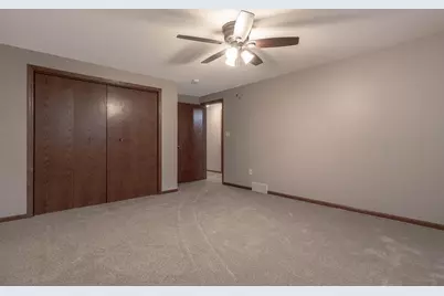 12991 Meadow Creek Drive, New Ulm, MN 56073 - Photo 33