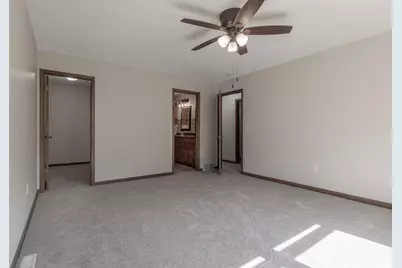12991 Meadow Creek Drive, New Ulm, MN 56073 - Photo 21