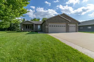 12991 Meadow Creek Dr, New Ulm, MN 56073 - Photo 1