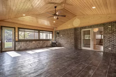 12991 Meadow Creek Drive, New Ulm, MN 56073 - Photo 15
