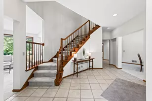 3034 Edgewater Dr, Woodbury, MN 55125 - Photo 9