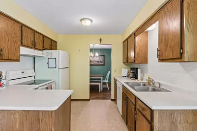 973 Greenhaven Drive, Vadnais Heights, MN 55127 - Photo 11