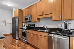 317 Groveland Ave, Minneapolis, MN 55403 - Photo 15