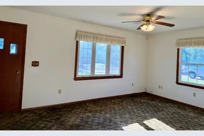 460 N Park Avenue, Le Center, MN 56057 - Photo 17