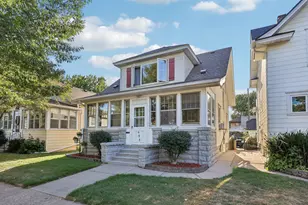 655 Simpson St, Saint Paul, MN 55104 - Photo 1