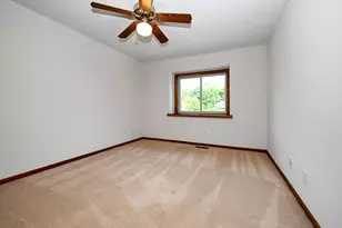3761 Robin Ln, Eagan, MN 55122 - Photo 9