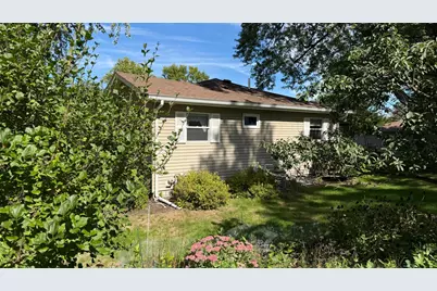 819 S Martin Street, Fergus Falls, MN 56537 - Photo 5