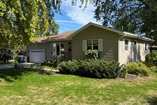 819 S Martin St, Fergus Falls, MN 56537 - Photo 1