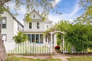 604 E 11th St, Duluth, MN 55805 - Photo 1