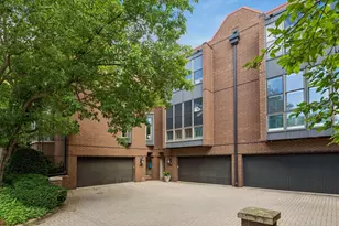 1220 Mt Curve Ave, Minneapolis, MN 55403 - Photo 1